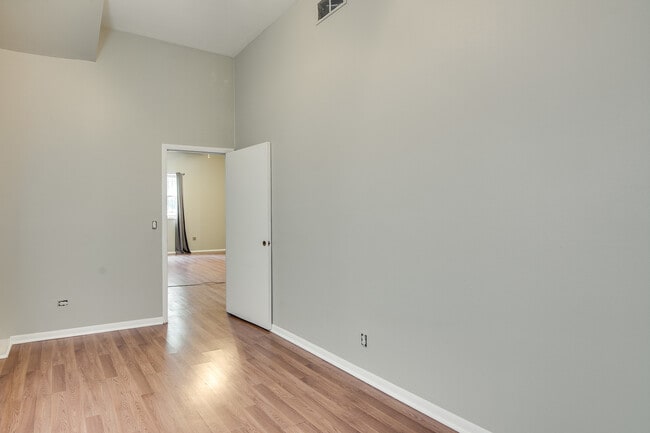 Photo - 1825 N Kedzie Ave Unit 1