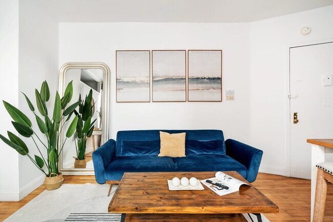 Photo - 139 Christopher St Unidad ID1021920P