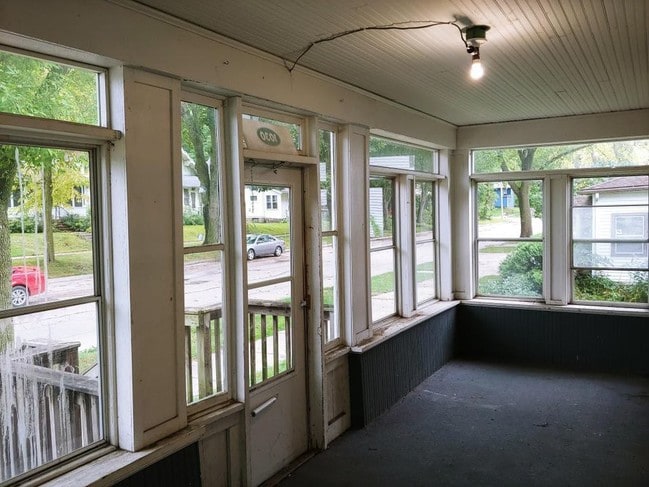 Photo - 1030 N 5th St