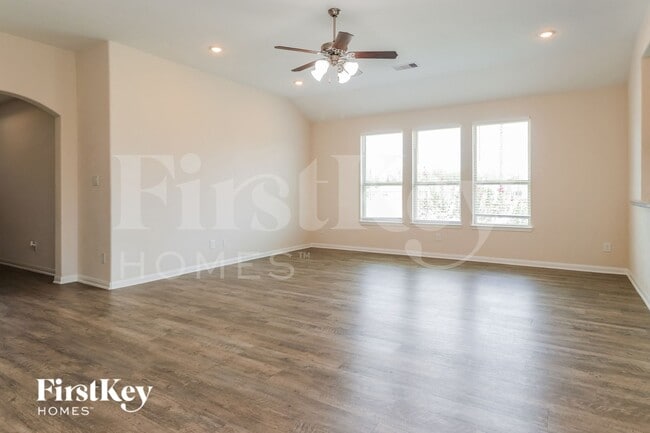 Photo - 681 Rd 51021