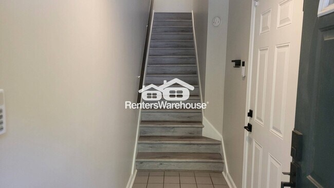 Photo - 375 Highland Ave NE