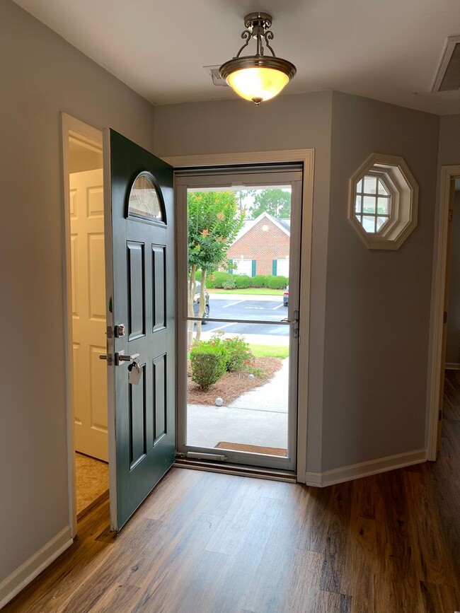 Photo - 2 Bedroom 2 Bath Townhouse Available in Windsor Park - Leland