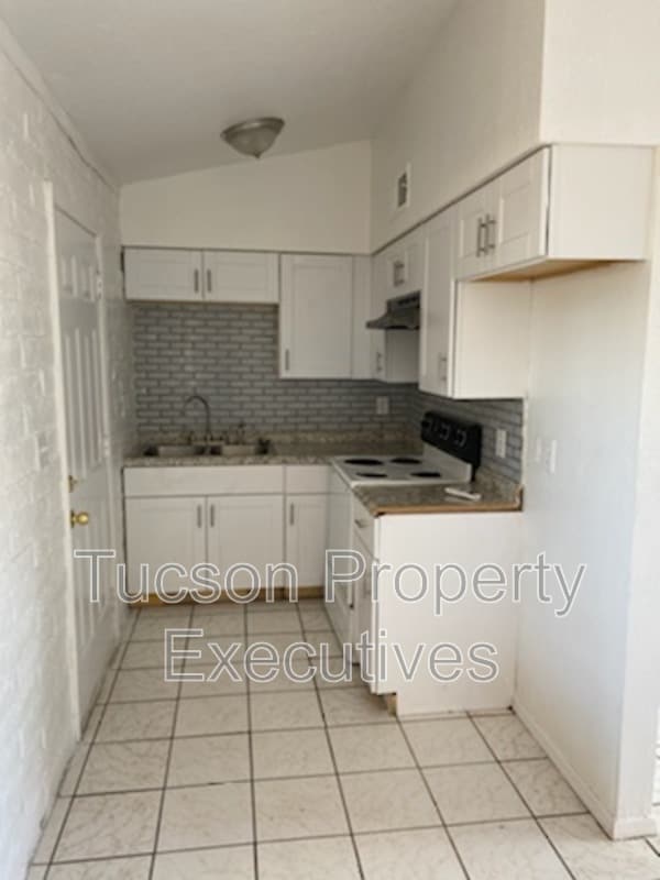 Photo - 5764 S Park Ave
