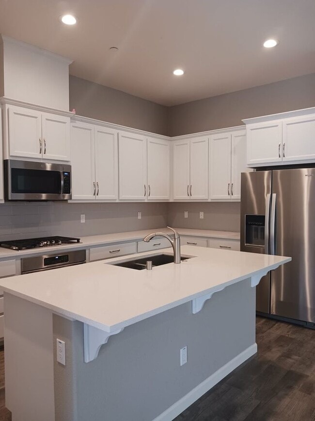 440 Dnieper River Way