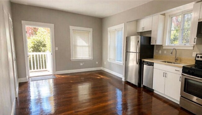 Photo - 2732-34 Union Street Unit 2734 (Rear)