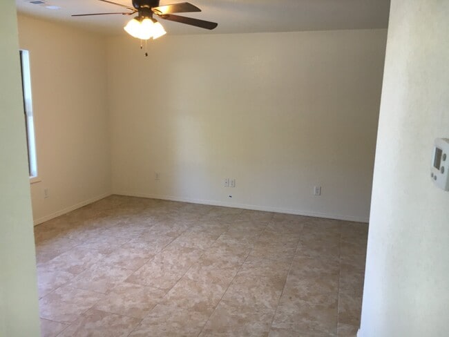 Photo - 1073 N Erie Ave Unit 1073