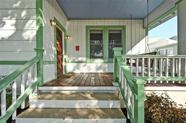 Photo - 5112 Caswell Ave