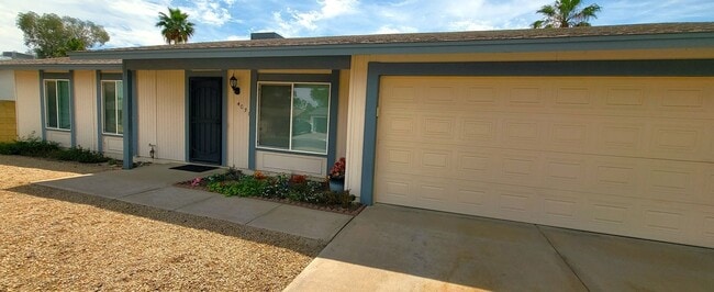 Building Photo - COMING SOON....EXCELLENT HOME WITH MOUNTAIN VIEWS!