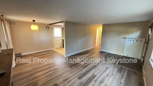 Photo - 5114 Caste Dr