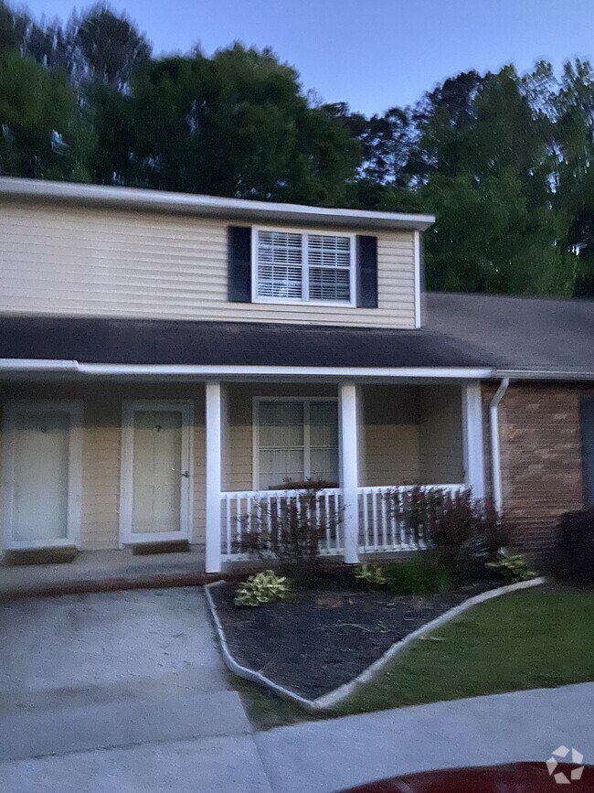Building Photo - 1425 Mineral Springs Rd Unit 7 Rental