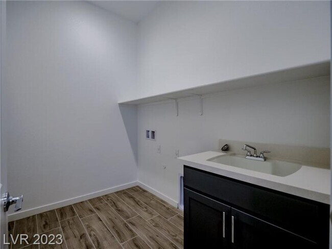 Photo - BEAUTIFUL 4BEDROOM HOME IN CADENCE