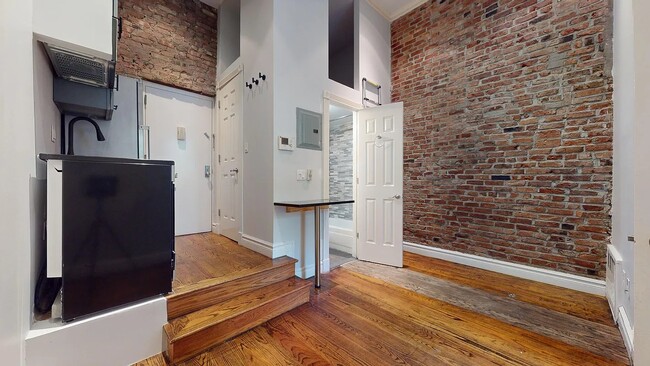 Building Photo - 234 W 14th St