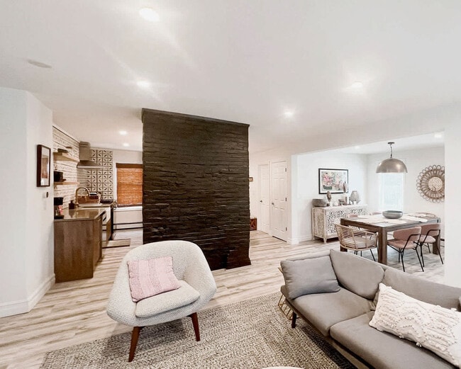 Photo - 136 Main St Unit FL1-ID1380019P