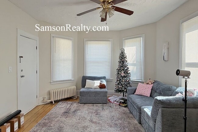 Photo - 209 4th St Unit 2