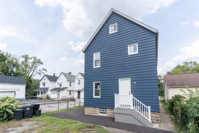 Photo - 1464 E 123rd St