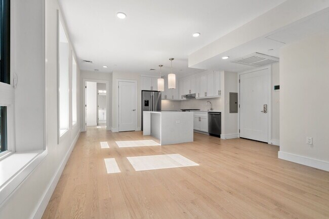 Photo - 305 Border St Condo Unit 303