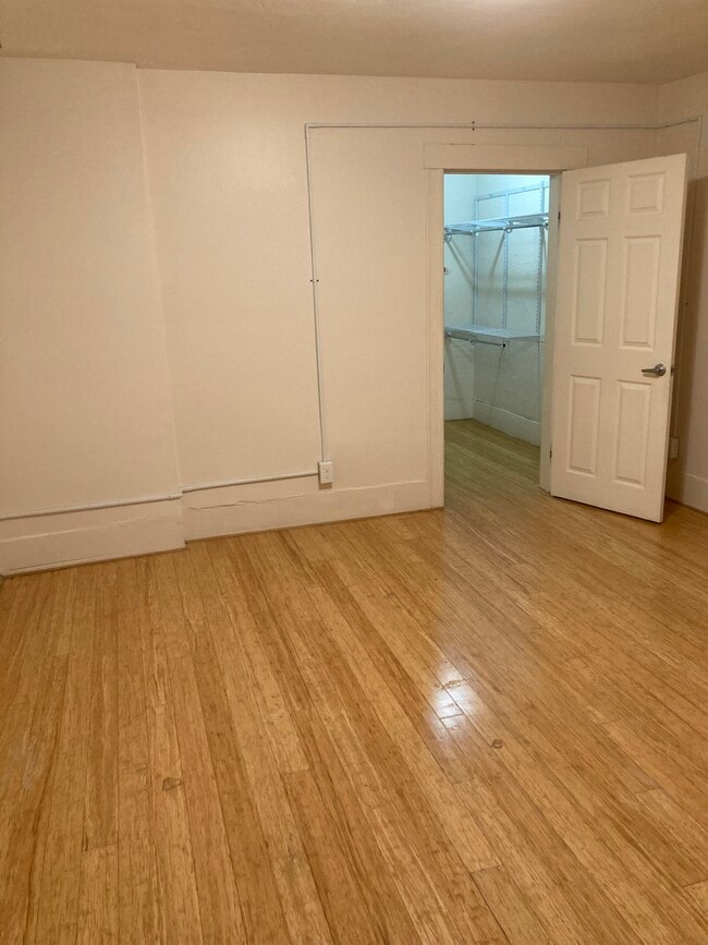 24-1 Segundo dormitorio - 24 Eden St