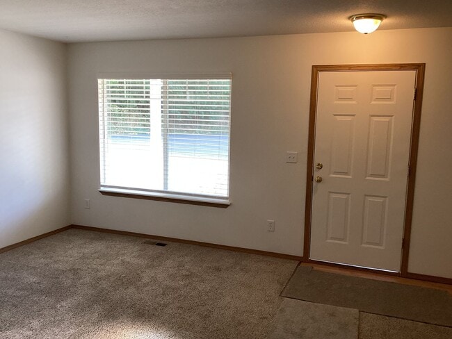Photo - Spacious 3-Bedroom Home for Rent in Camas