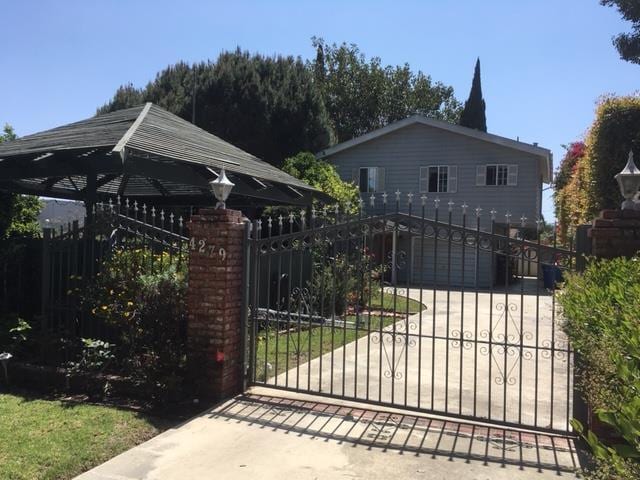 driveway entrance