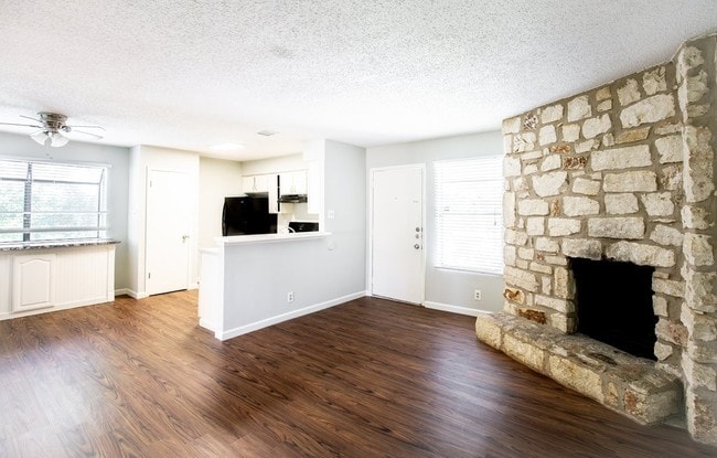 9903 Roxanna Drive - 9903 Roxanna Drive