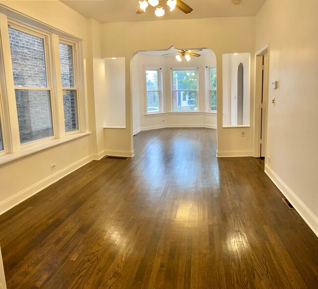 2513 W Pershing Rd