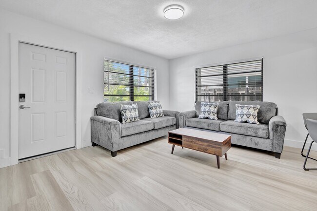 Photo - 620 SW 7th Ave