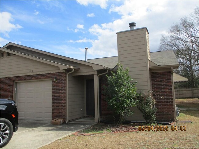 Photo - 5575 Robmont Dr House
