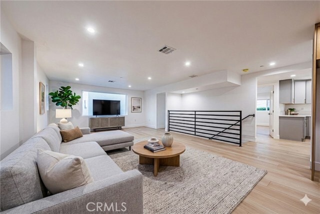 Photo - 1658 S Hayworth Ave