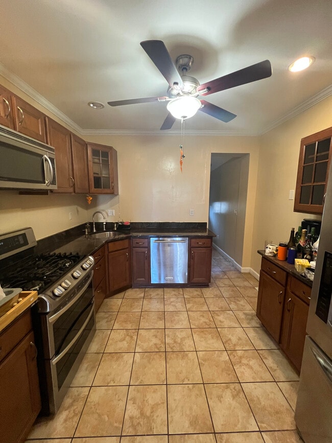 Photo - 510 S Montford Ave Unidad Short Term 2 Bed 2 Bath