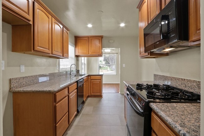 6122 Harvey Way
