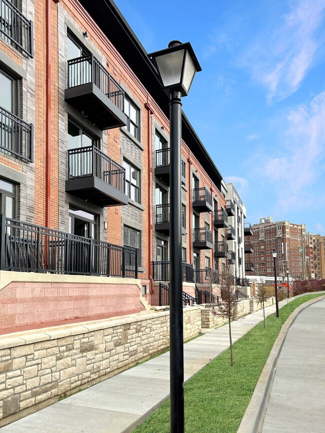 Crescent at Chevy Chase Apartments Chevy Chase, MD