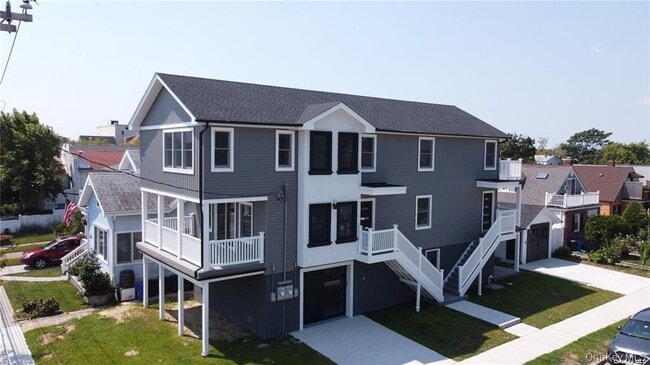 Building Photo - 517 Monroe Blvd Unit 2