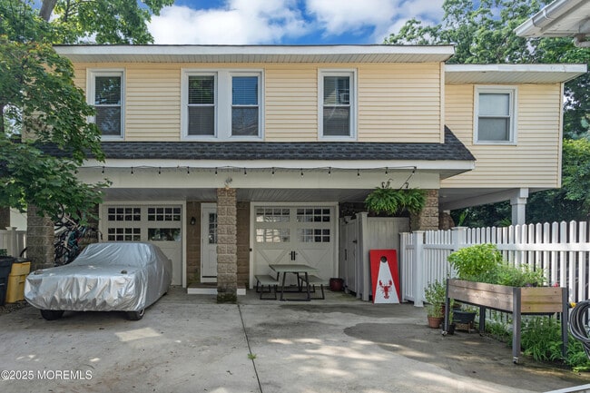 Building Photo - 308 Hume St Rental