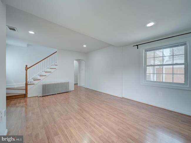 Building Photo - 6625 Harrison Ln Rental