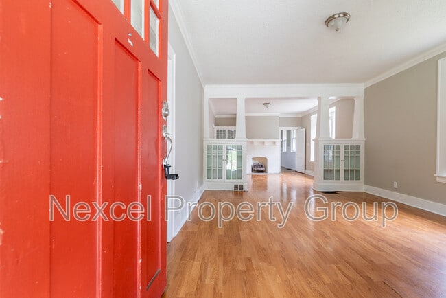 Photo - 2004 Walker Ave