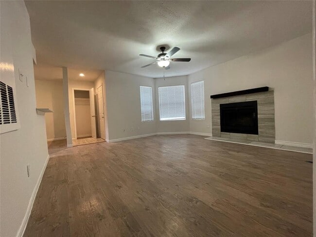 Photo - 8806 Schick Rd