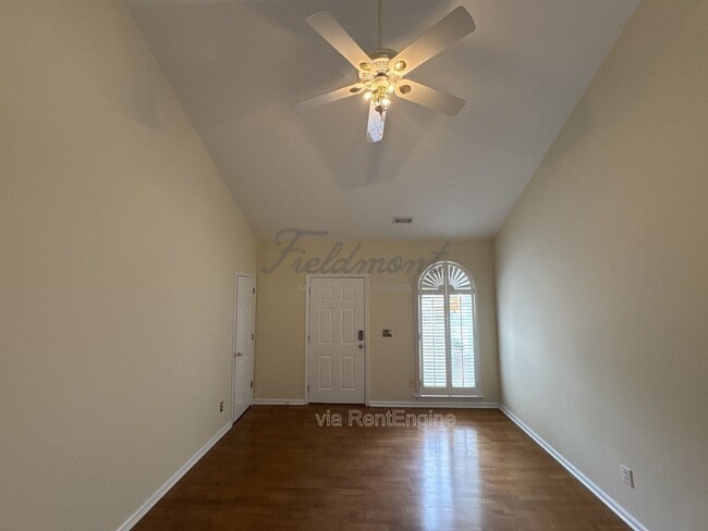 Photo - 102 Wyndham Ct