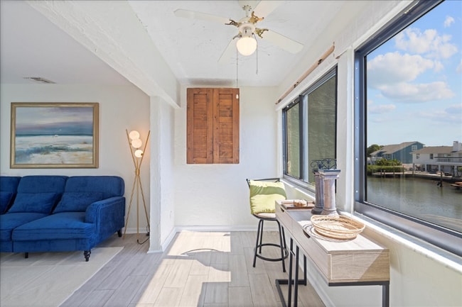 Photo - 1 Windrush Blvd