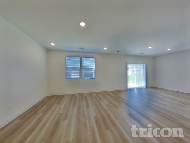 Photo - 5308 Carnegie Rd