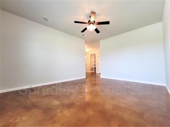 Photo - 206B Juniper Dr