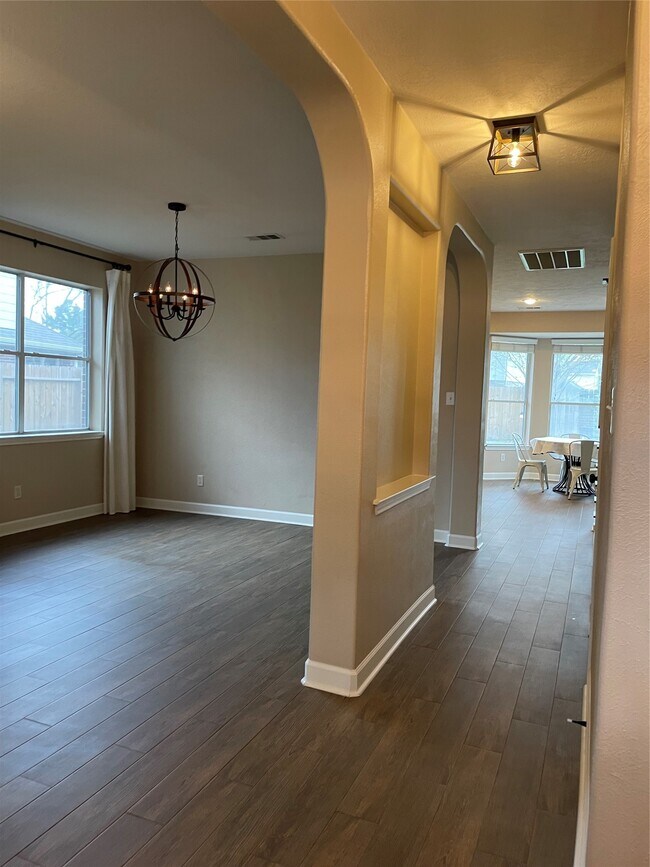 Photo - 18219 Water Mill Dr