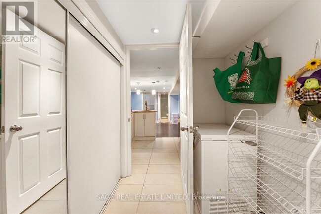 Photo - 207 Cedarvale Ave