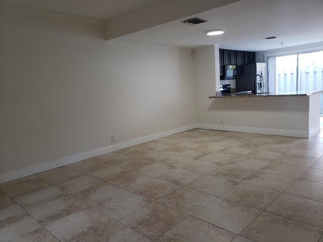 Photo - 89 SW 3rd St