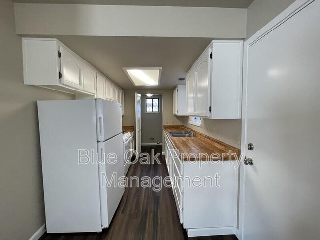 Photo - 2811 Morseman Ave