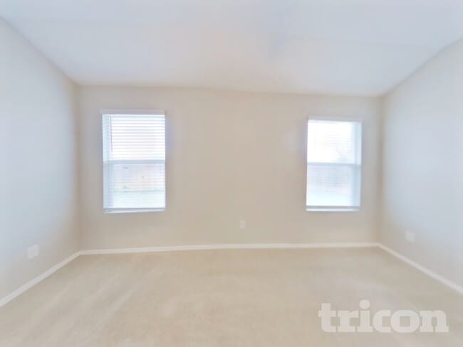 Photo - 414 Lance Trail