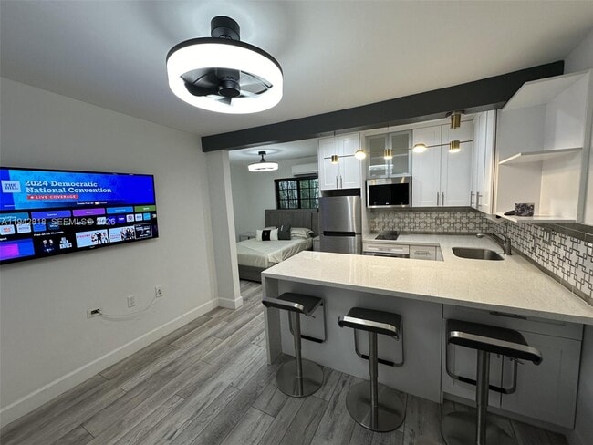 Photo - 914 Madrid St Unit 914