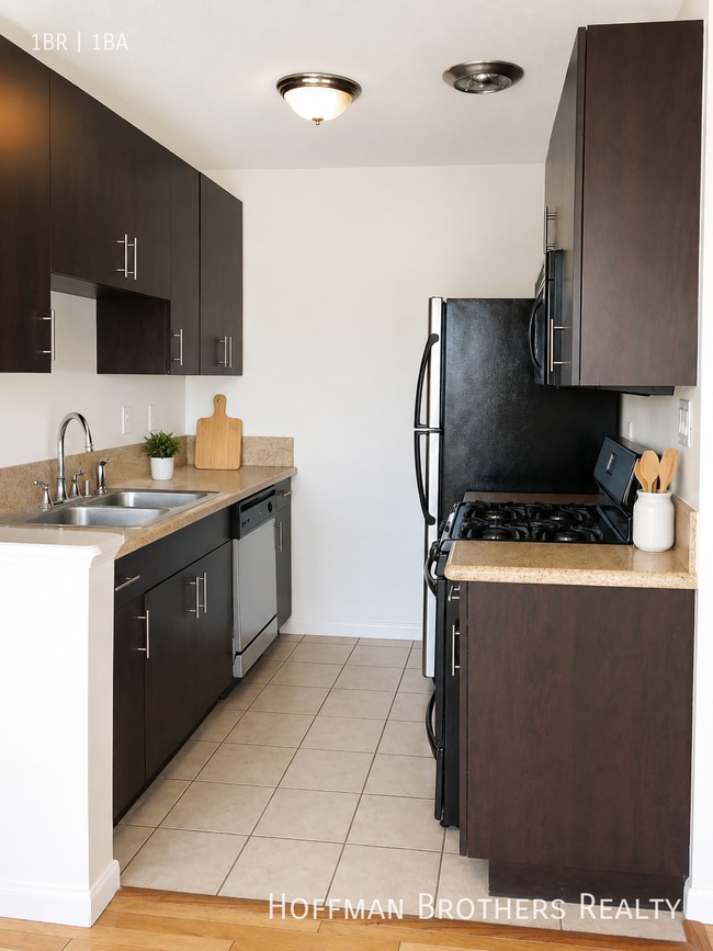 3711 Mentone Ave Unit 11
