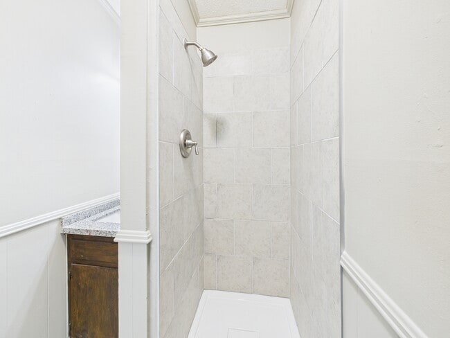 Photo - 107 Guillot Rd