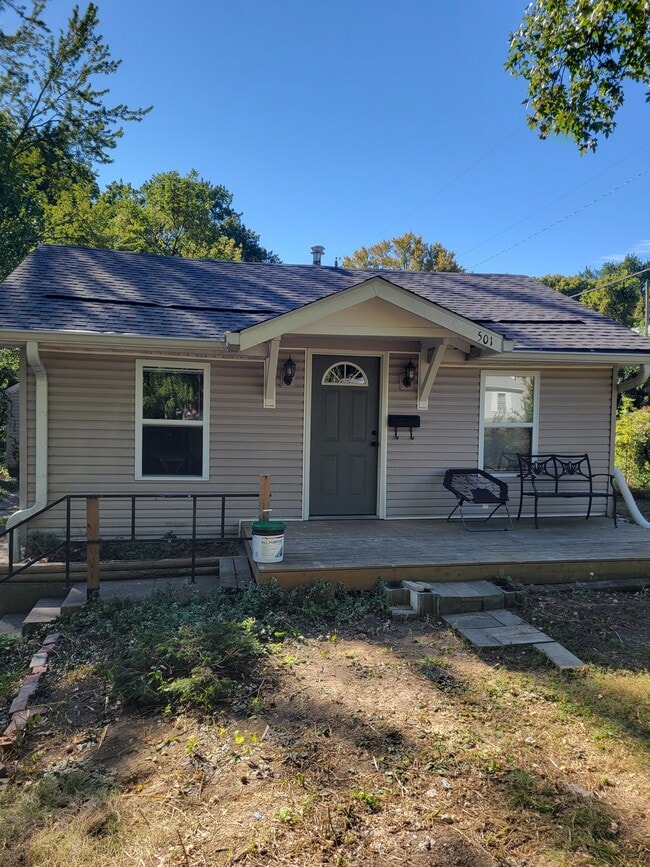 Photo - 501 E Hereford Ave