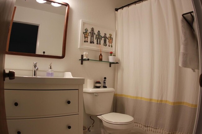 Photo - * Coming Soon * 1 Bedroom Condo for Rent